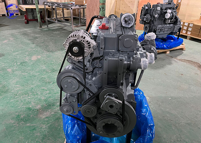 Четырехтактный дизельный двигатель Deutz BF4M1013EC/FC с водяным охлаждением (серия 1013) для строительства, генераторных установок и морской промышленности.